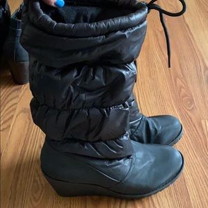 Wedge winter boots